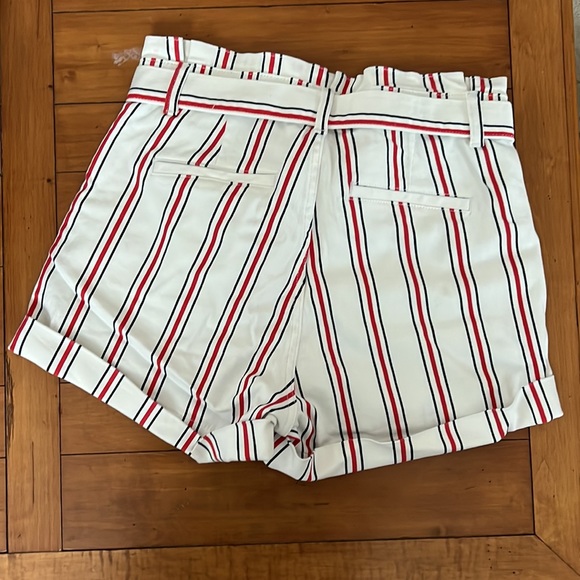 Express women’s shorts, shortie, extreme high rise, NWT - Picture 3 of 4